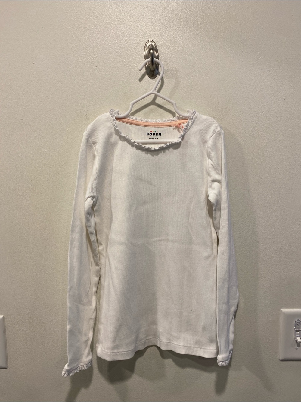 Mini Boden ribbed long sleeve shirt in size 9-10 white